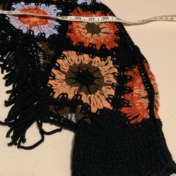 Handmade Granny Square Boho Fringed Crop top - Picture 9 of 9